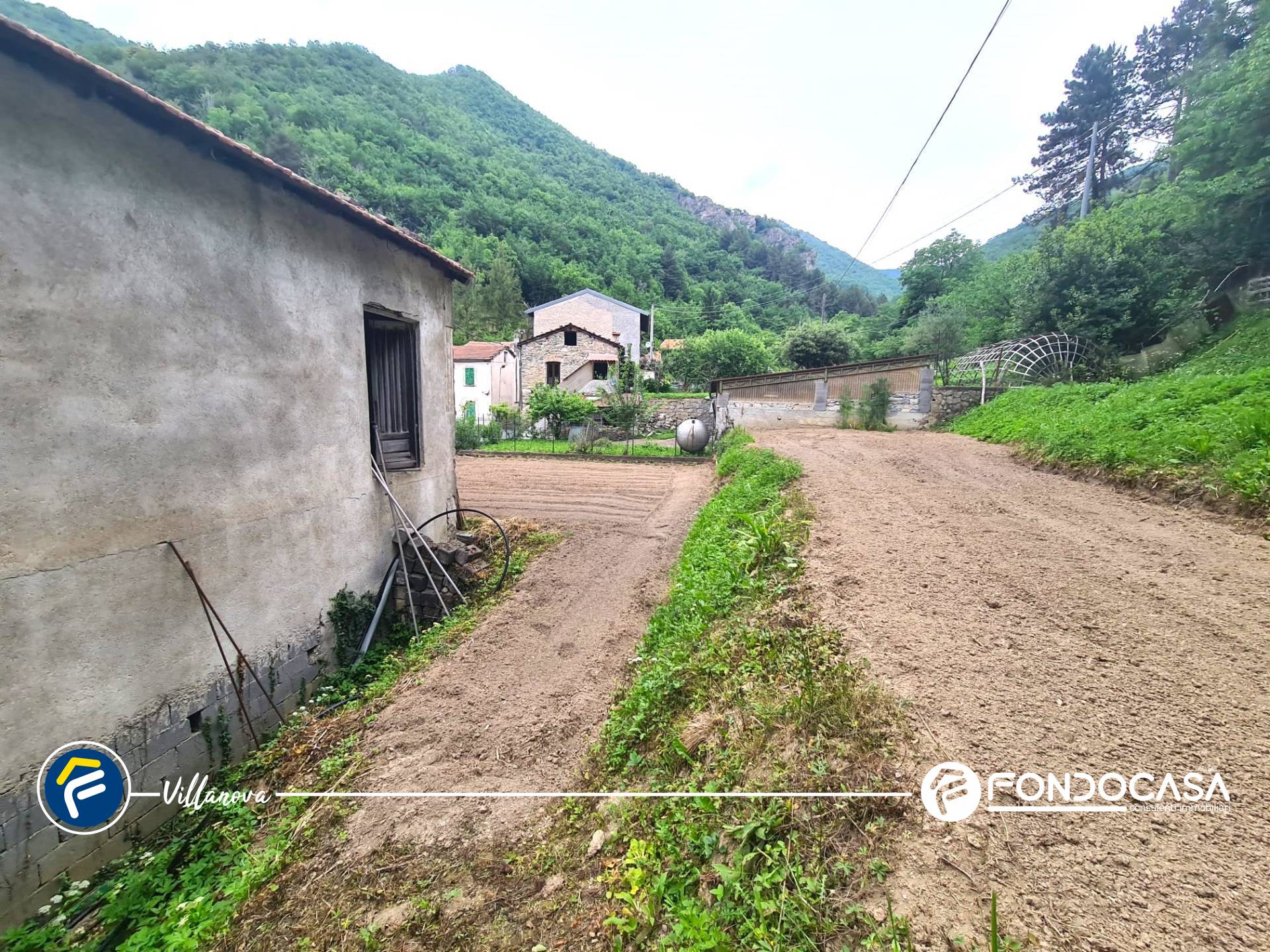 Magazzino in vendita a Erli, Gazzo