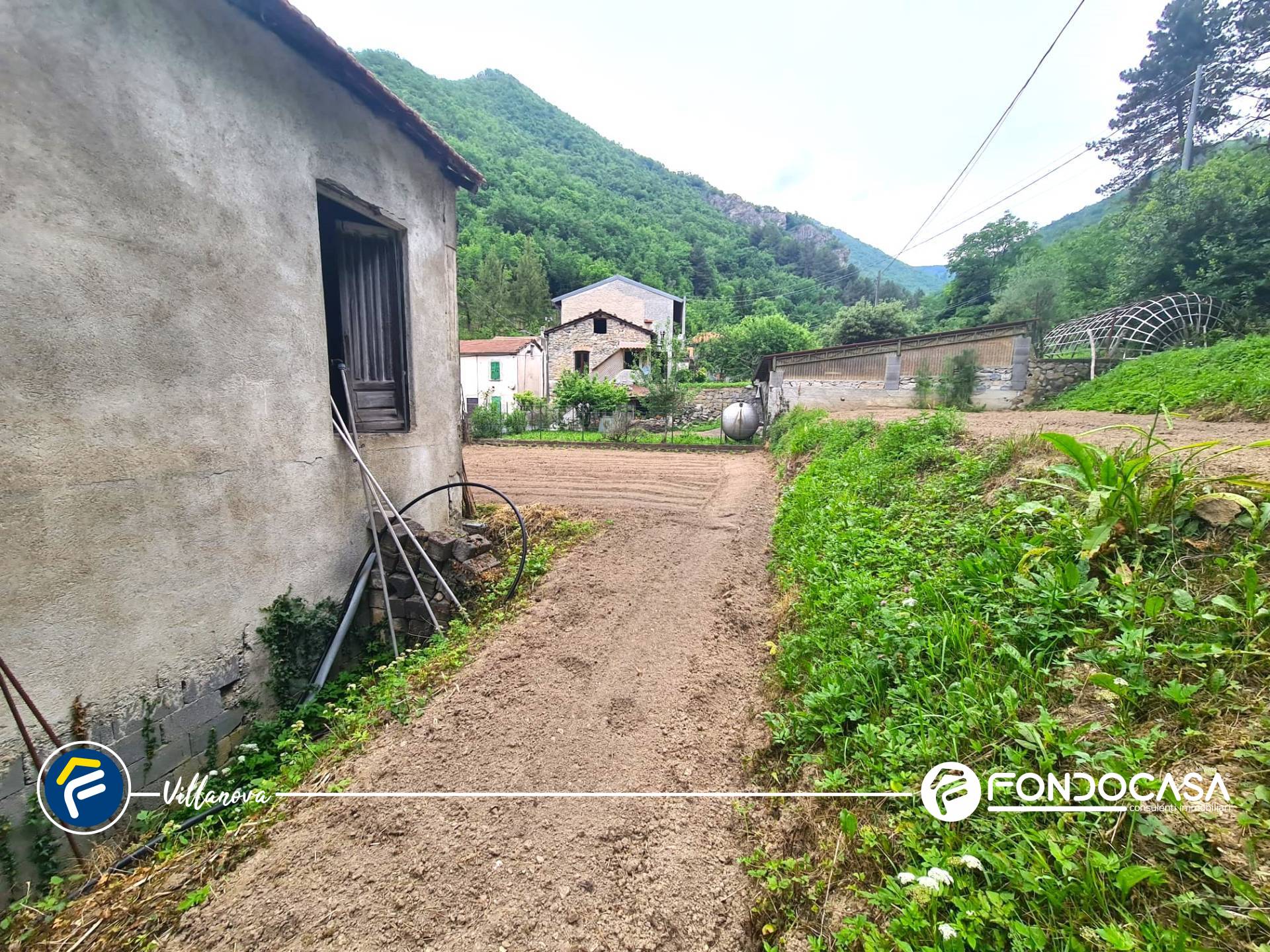 Magazzino in vendita a Erli, Gazzo