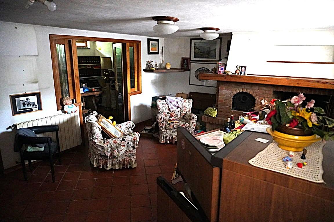 Villa con giardino a Capannori