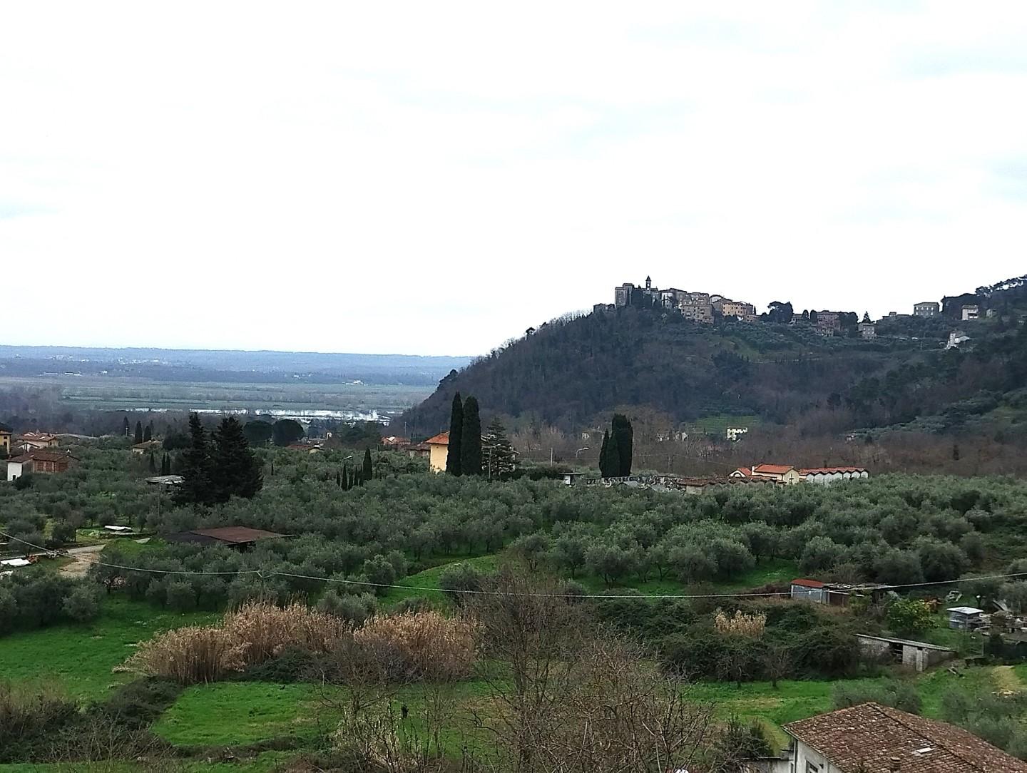Casa indipendente con giardino, Capannori colle di compito