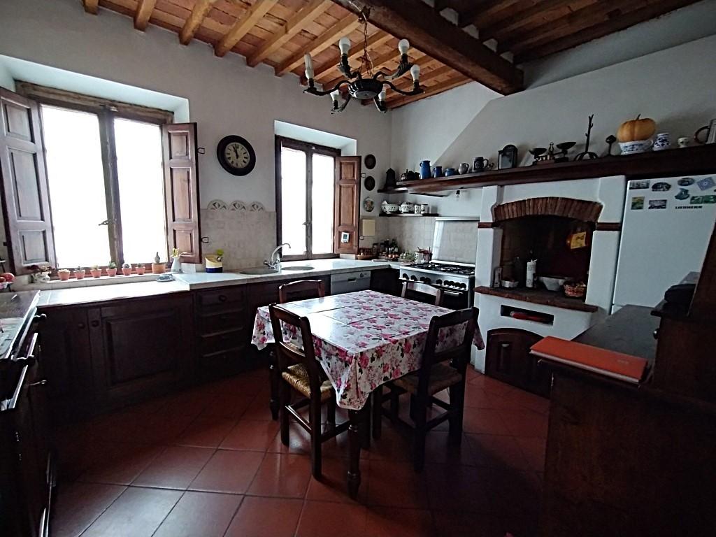 Casa indipendente con giardino, Capannori massa macinaia