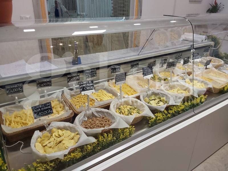 Attivit commerciale in vendita a Ravenna