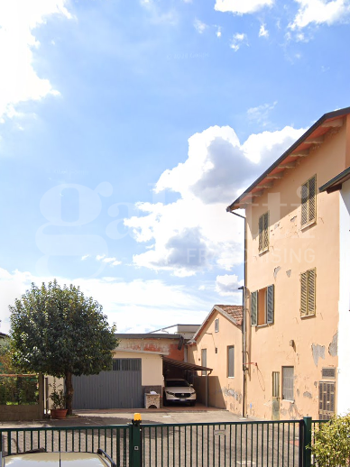 Stabile/Palazzo in vendita a Imola