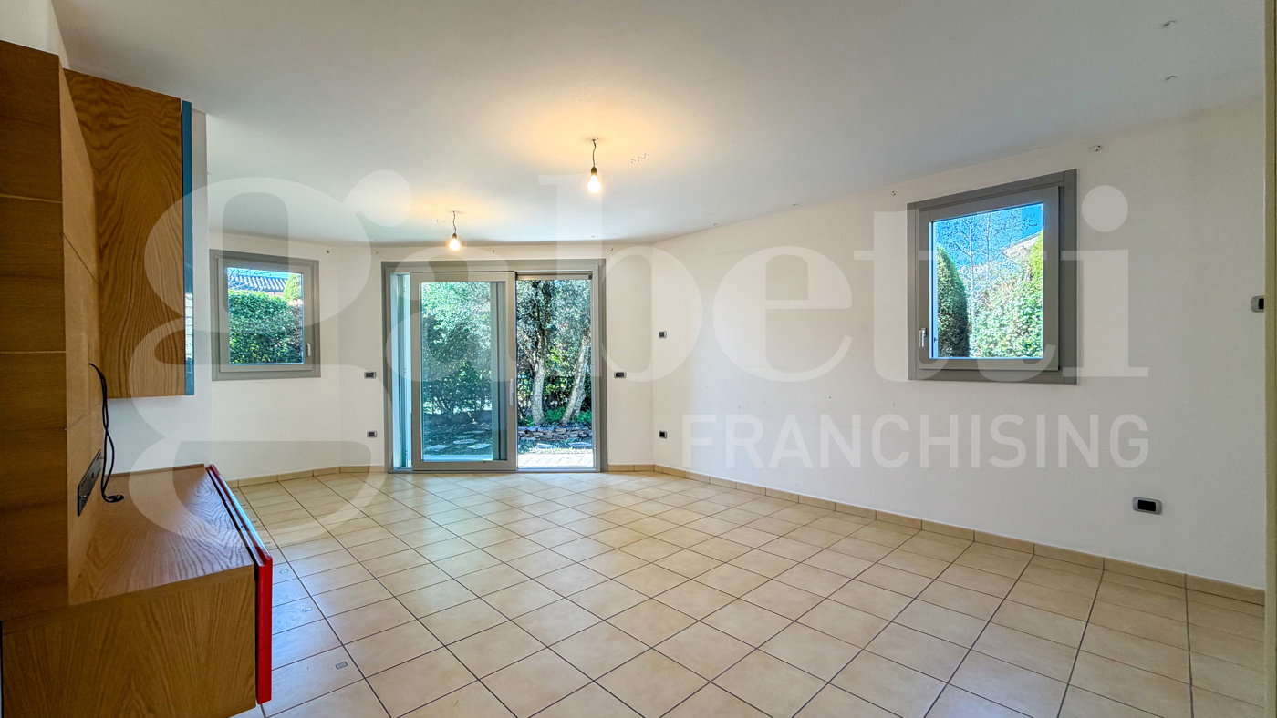 Casa indipendente con giardino a Ravenna