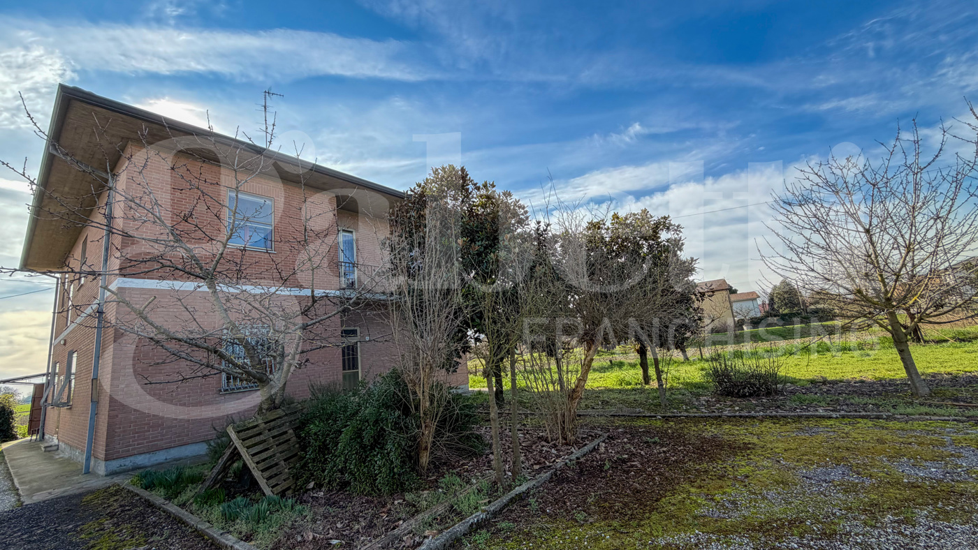 Casa indipendente con giardino a Ravenna