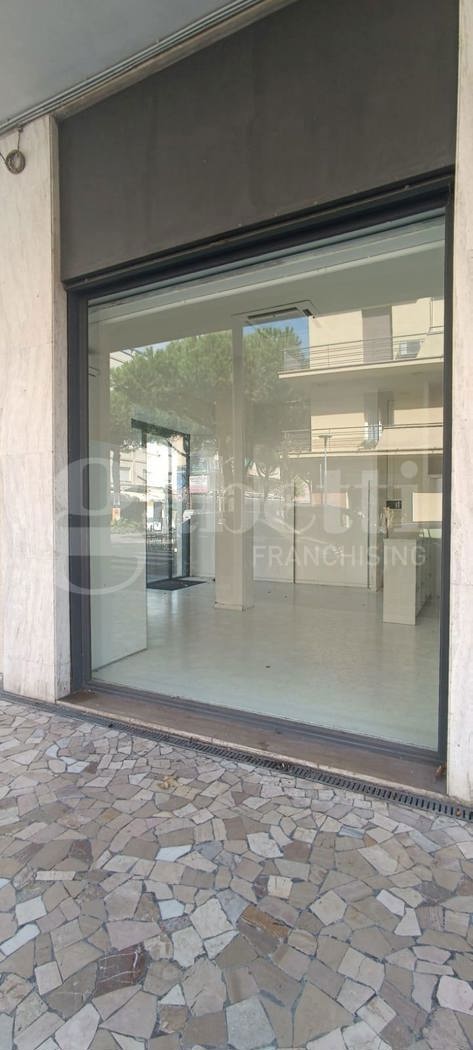 Negozio in vendita a Ravenna