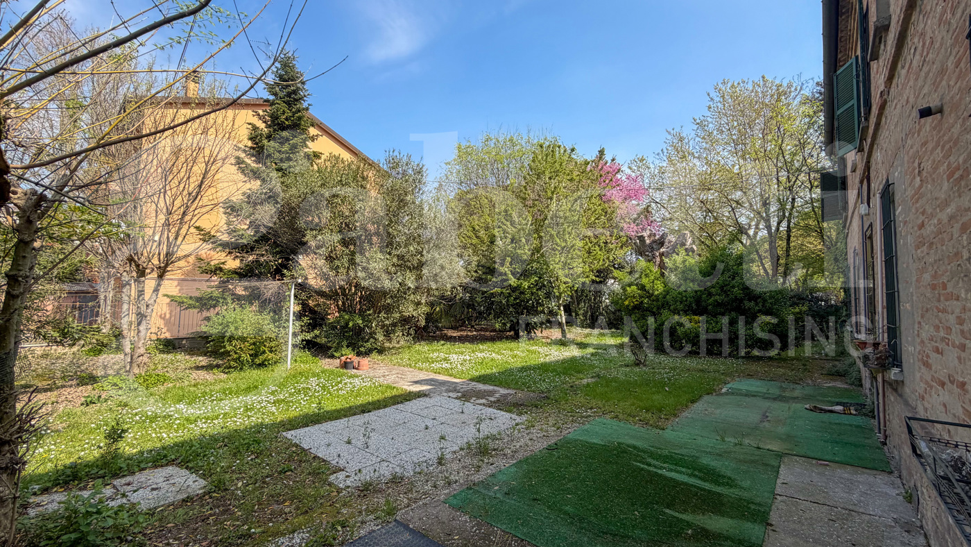 Casa indipendente con giardino a Ravenna