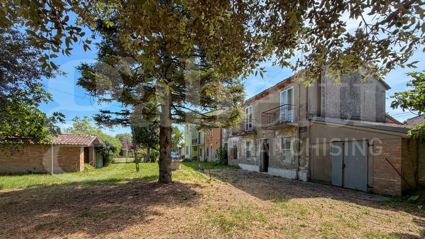 Casa indipendente con giardino a Ravenna
