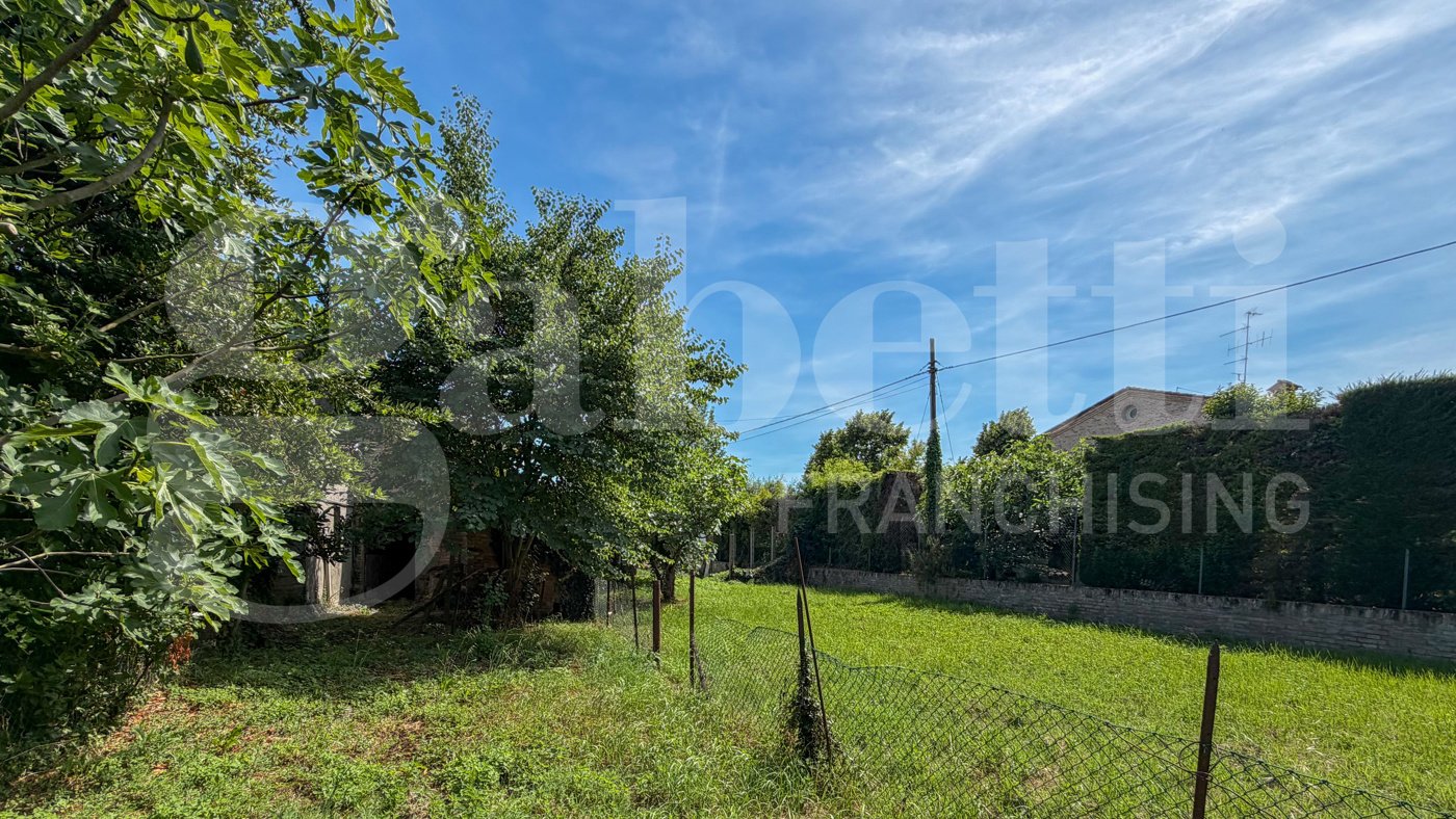 Casa indipendente con giardino a Ravenna