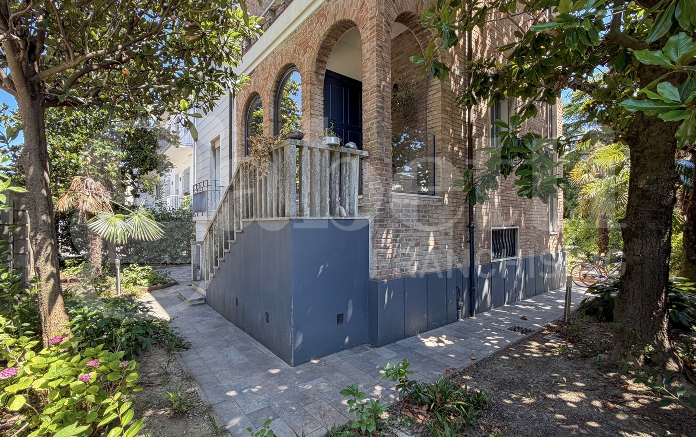 Villa con giardino a Ravenna
