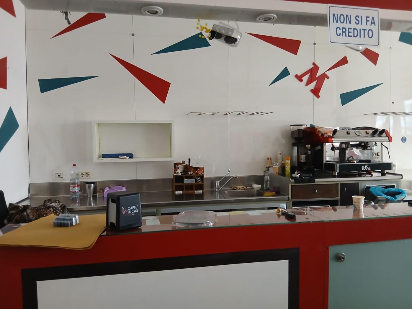 Locale commerciale in affitto a Massa