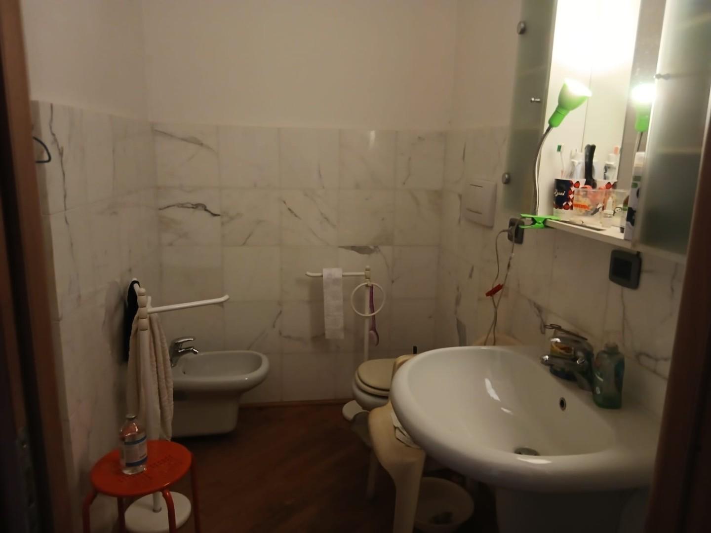 Trilocale con terrazzi, Massa centro