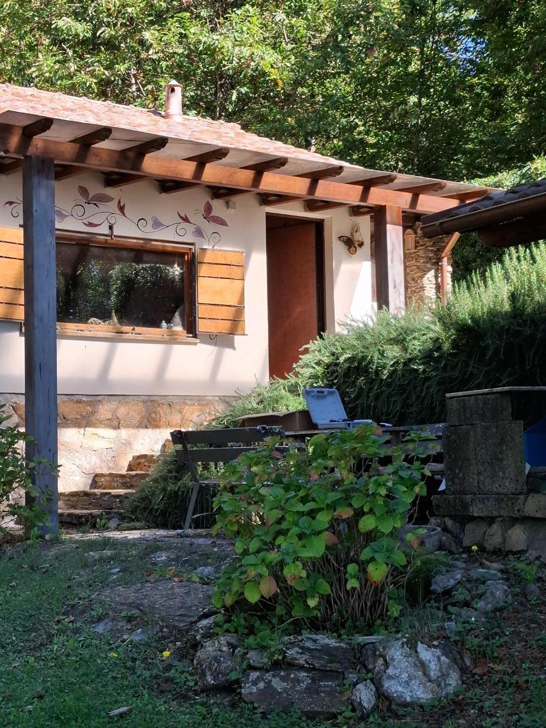 Casa indipendente con giardino, Montignoso rifugio pasquilio