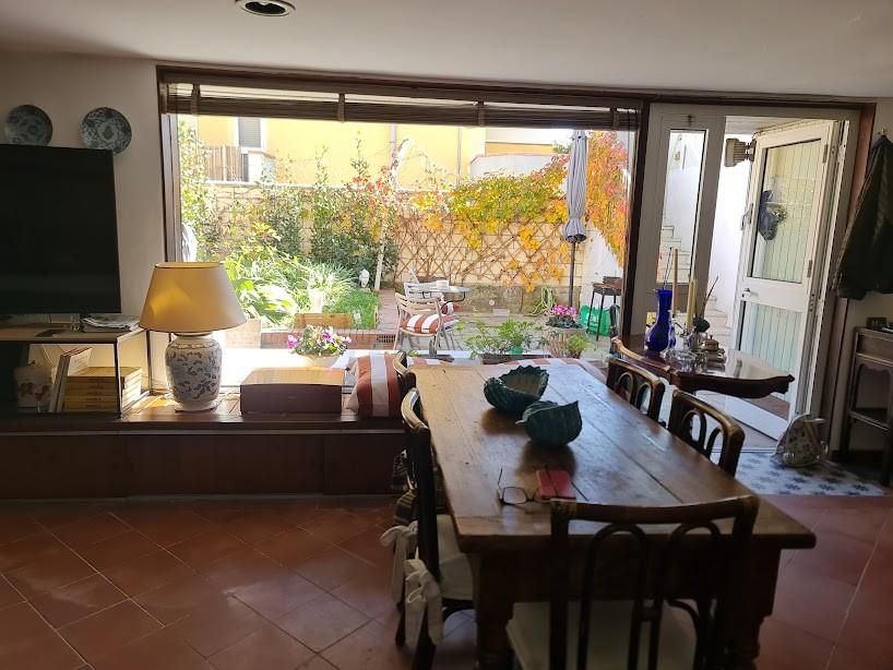 Trilocale con giardino, Carrara marina di