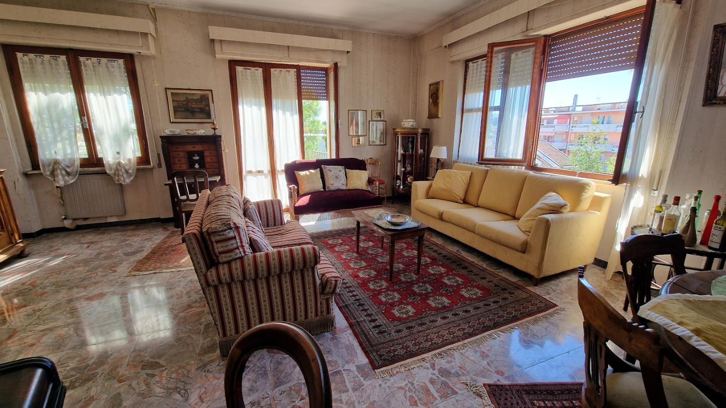 Appartamento in vendita, Massa marina di