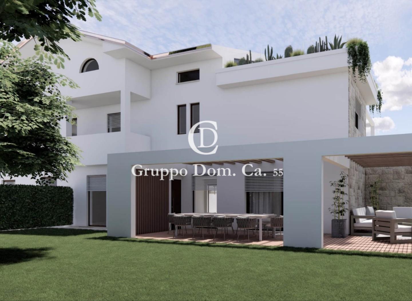 Villa con giardino, Forte dei Marmi centro