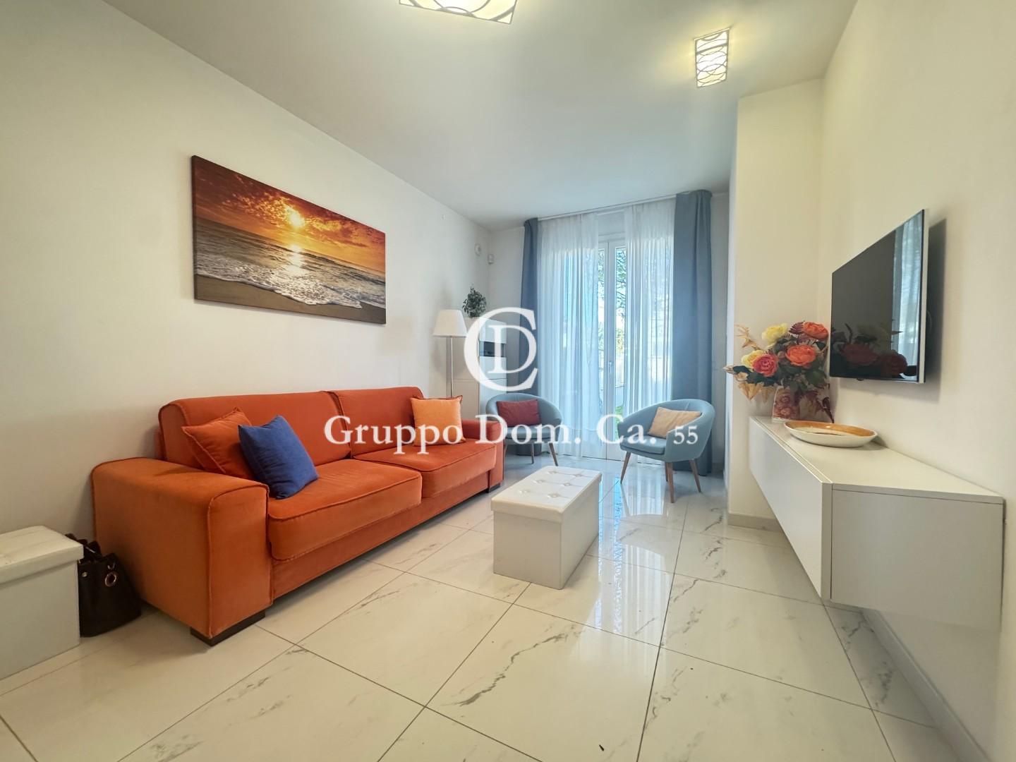 Villa Bifamiliare arredata in affitto a Forte dei Marmi