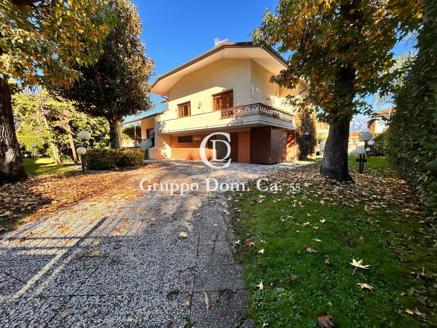 Villa in vendita, Forte dei Marmi centro