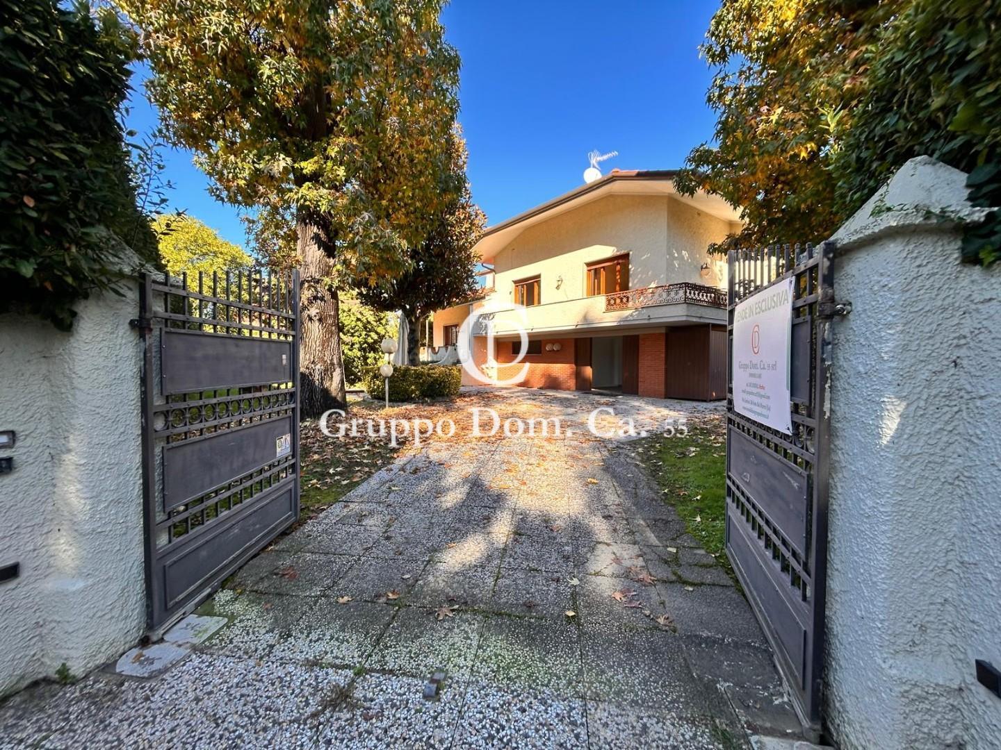 Villa in vendita, Forte dei Marmi centro