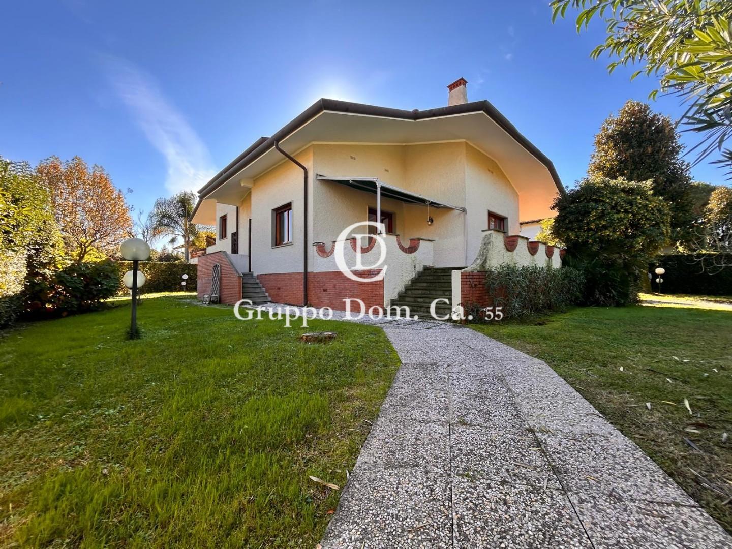 Villa in vendita, Forte dei Marmi centro