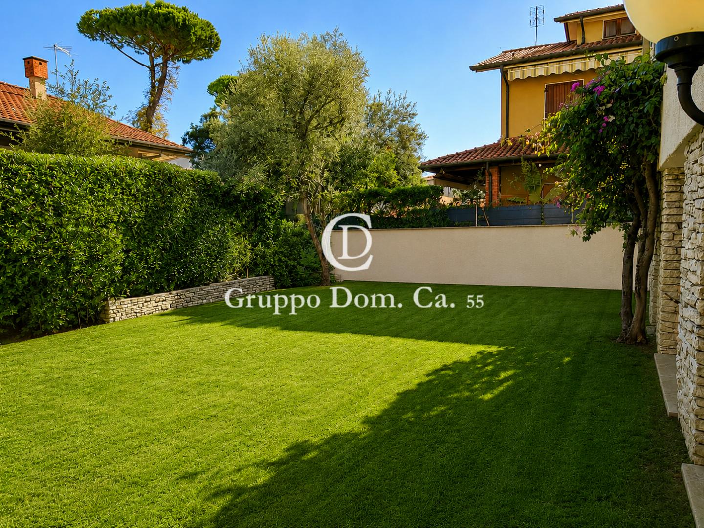 Villa con giardino, Forte dei Marmi centro storico