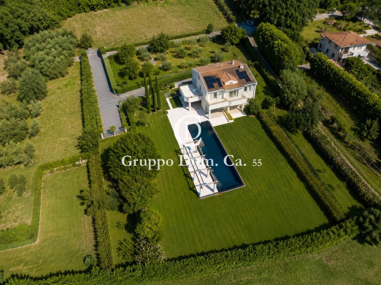 Villa in vendita, Forte dei Marmi centro