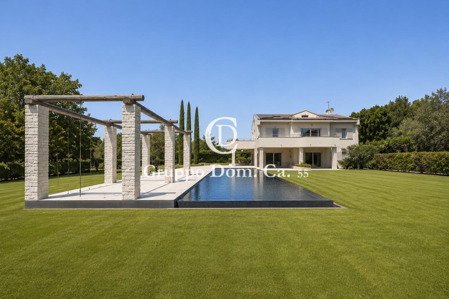 Villa in vendita, Forte dei Marmi centro