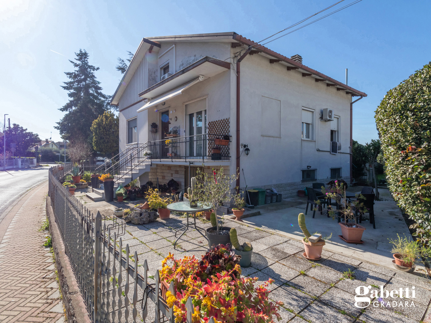 Appartamento con giardino a Gradara