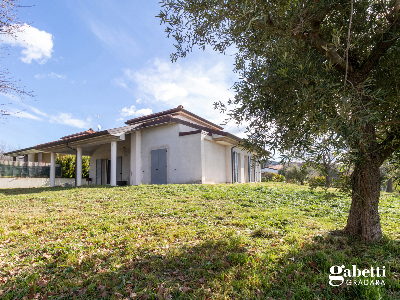 Villa con giardino a Tavullia