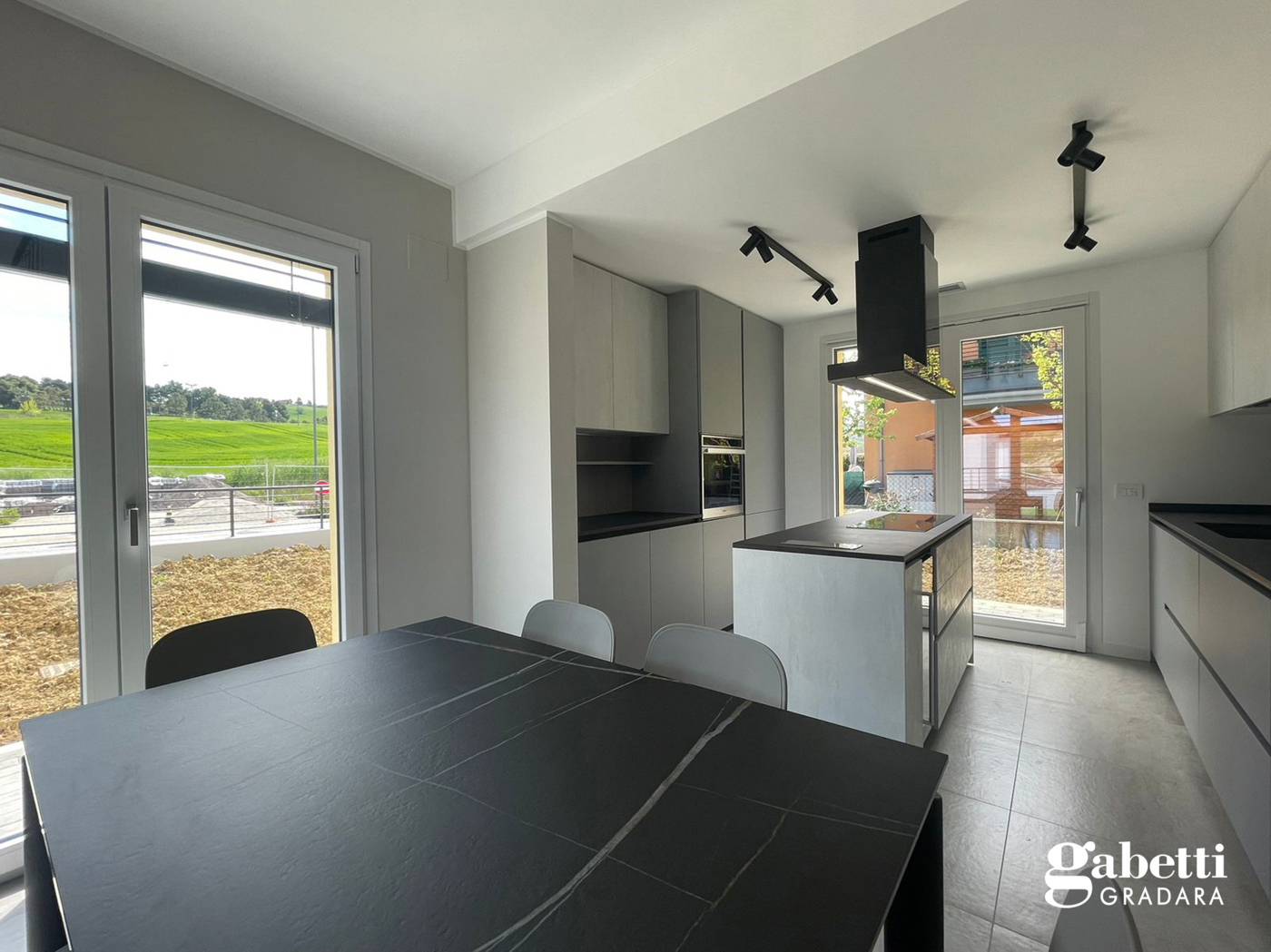 Villa Bifamiliare con giardino a Gradara