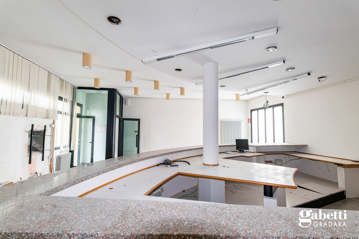 Ufficio in vendita a Terre Roveresche