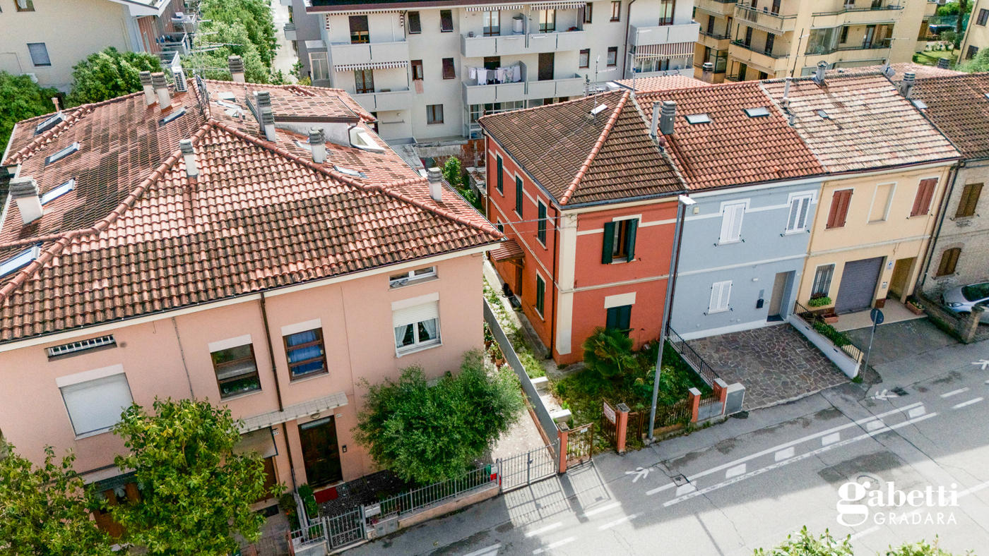 Casa indipendente in vendita a Pesaro