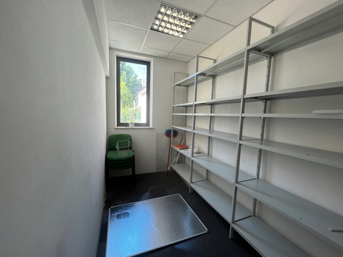 Negozio in affitto a Narni