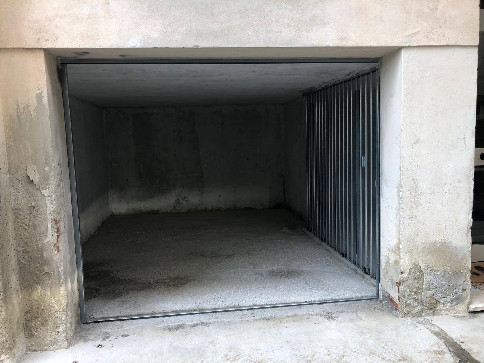 Autorimessa - box - garage in vendita a Finale Ligure, Finale Pia