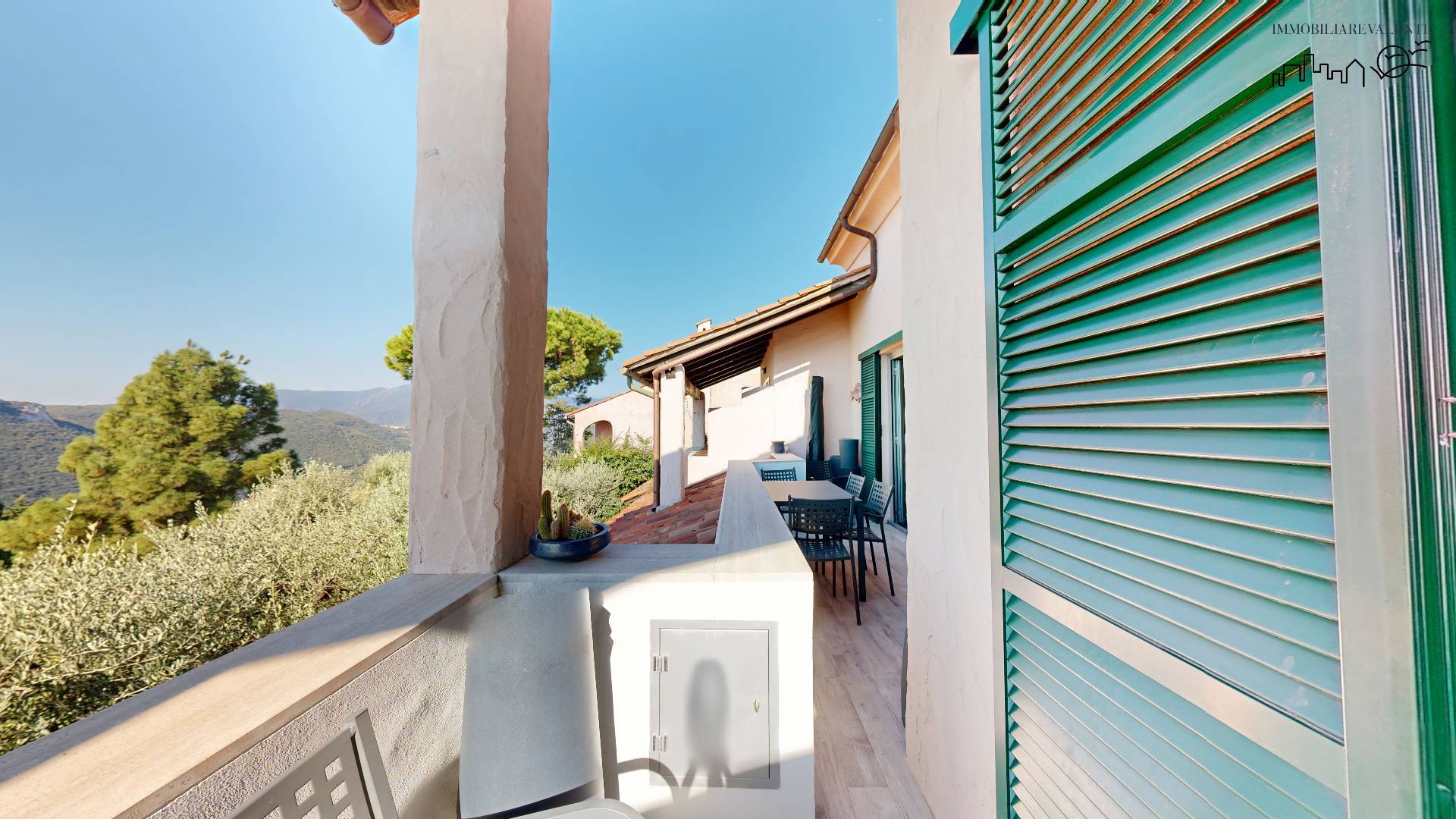 Appartamento in vendita a Finale Ligure, San Bernardino