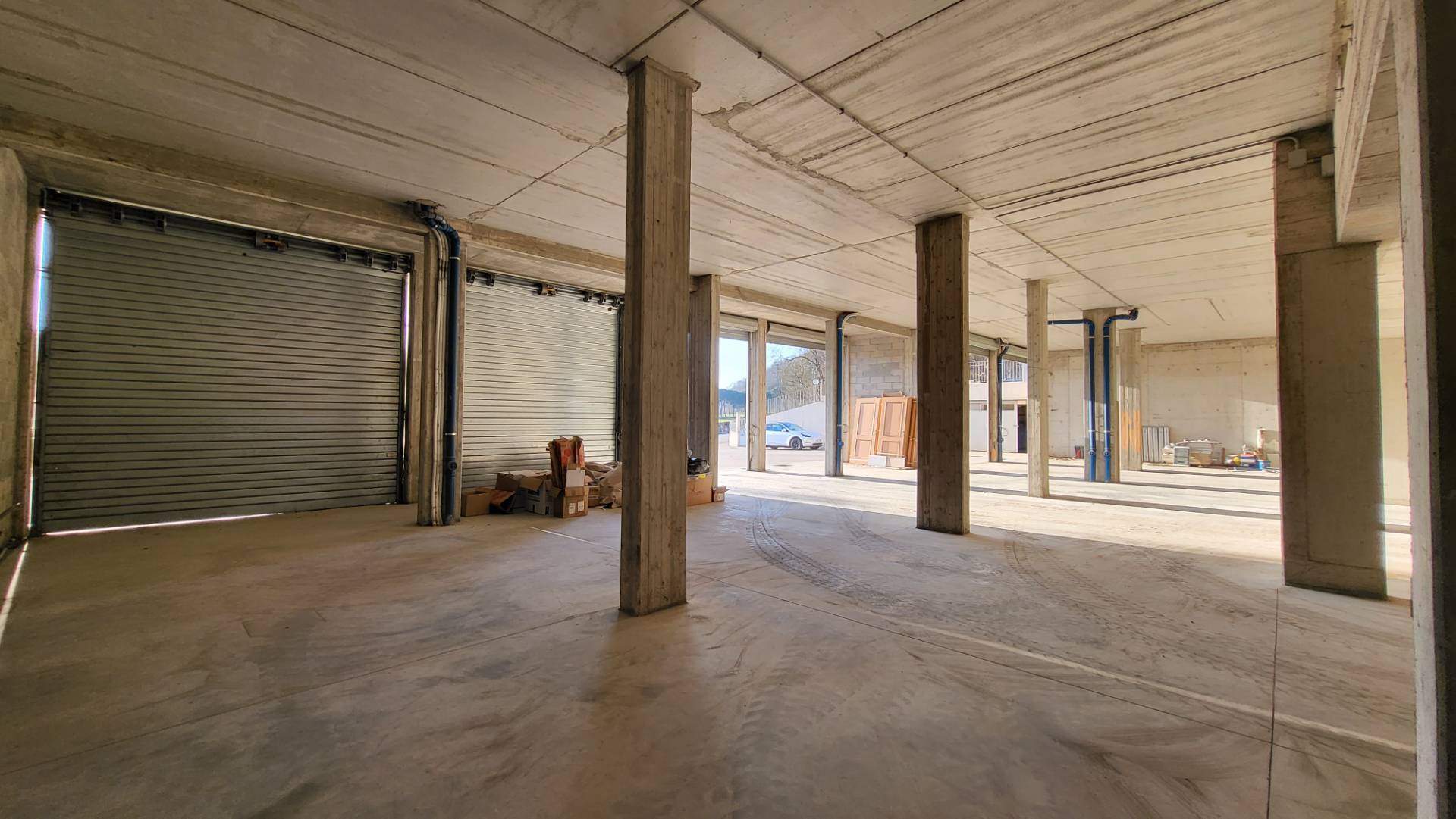 Locale commerciale in vendita a Valmontone