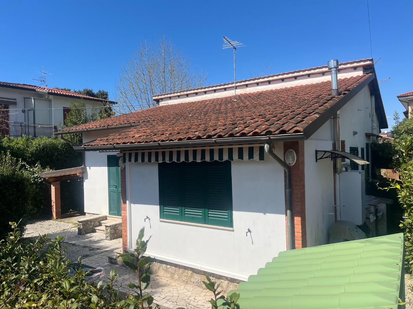 Villa Bifamiliare in vendita a Pietrasanta