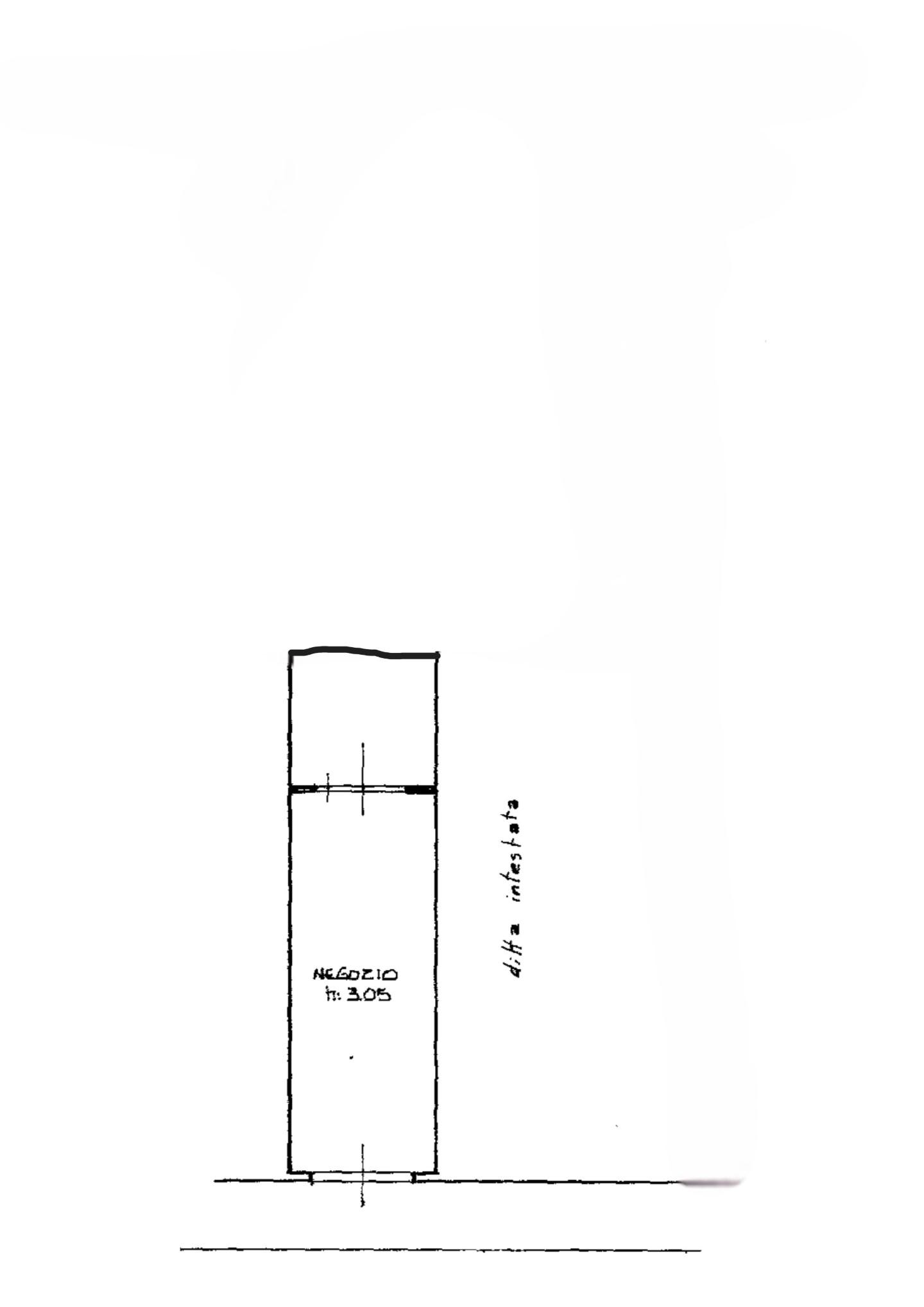 Negozio da ristrutturare, Pisa marina di