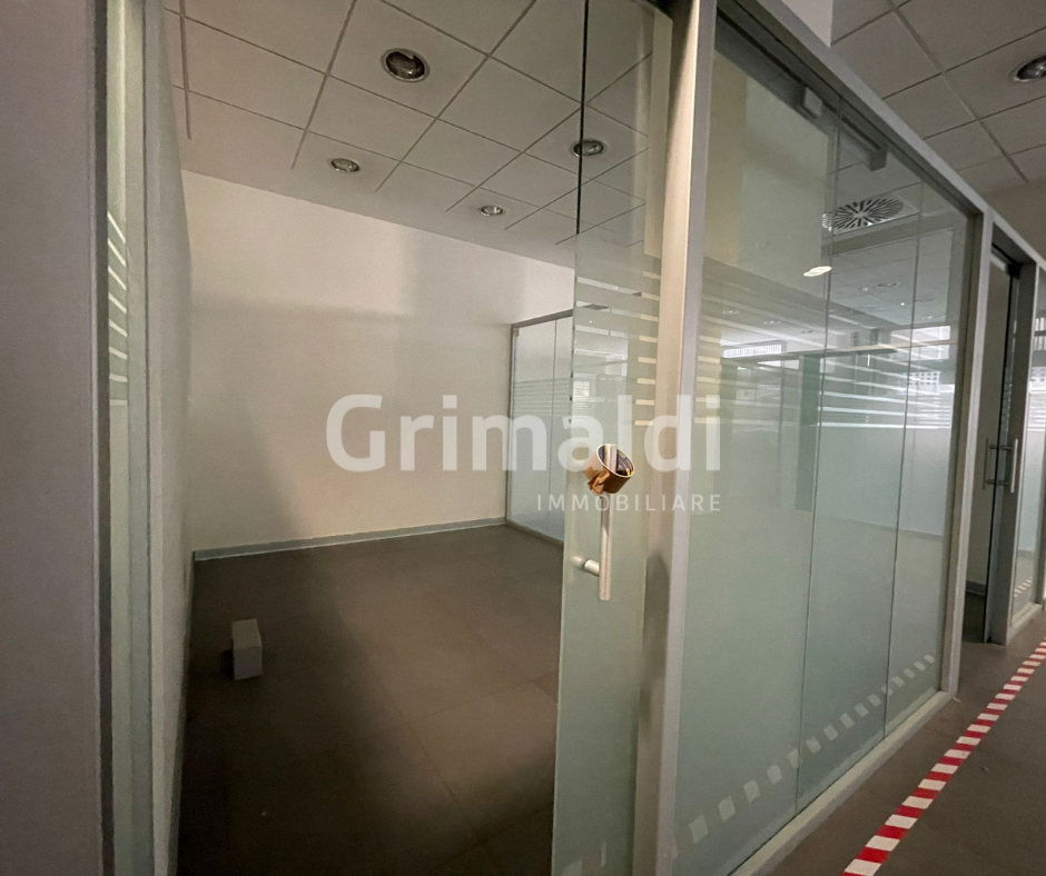 Negozio in affitto a Salerno