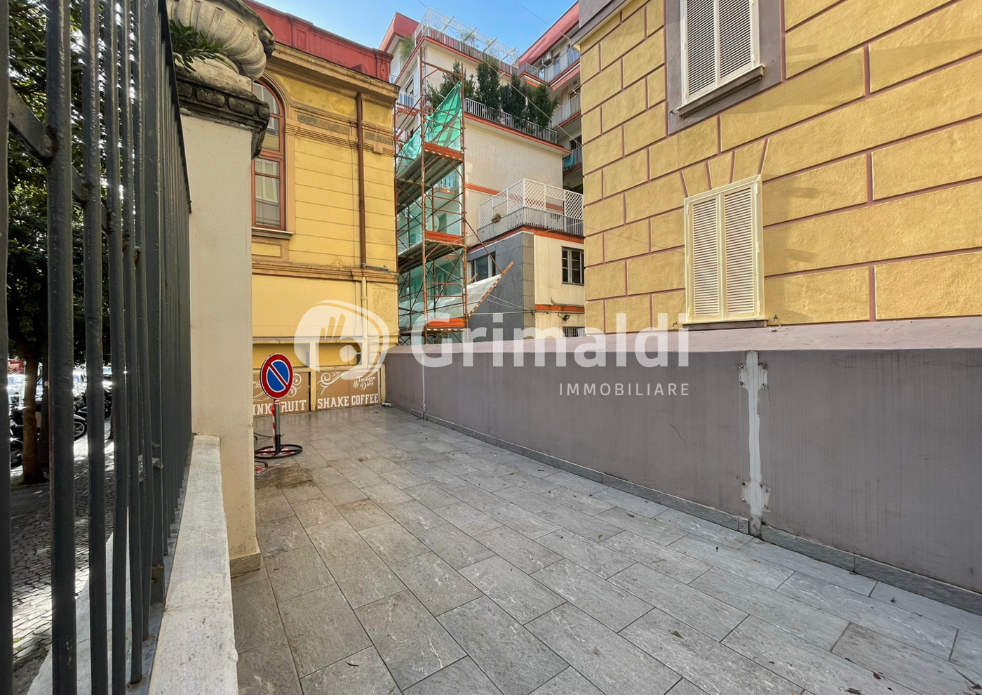 Negozio in affitto a Salerno