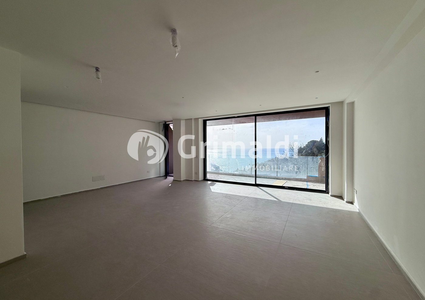 Trilocale nuovo a Salerno