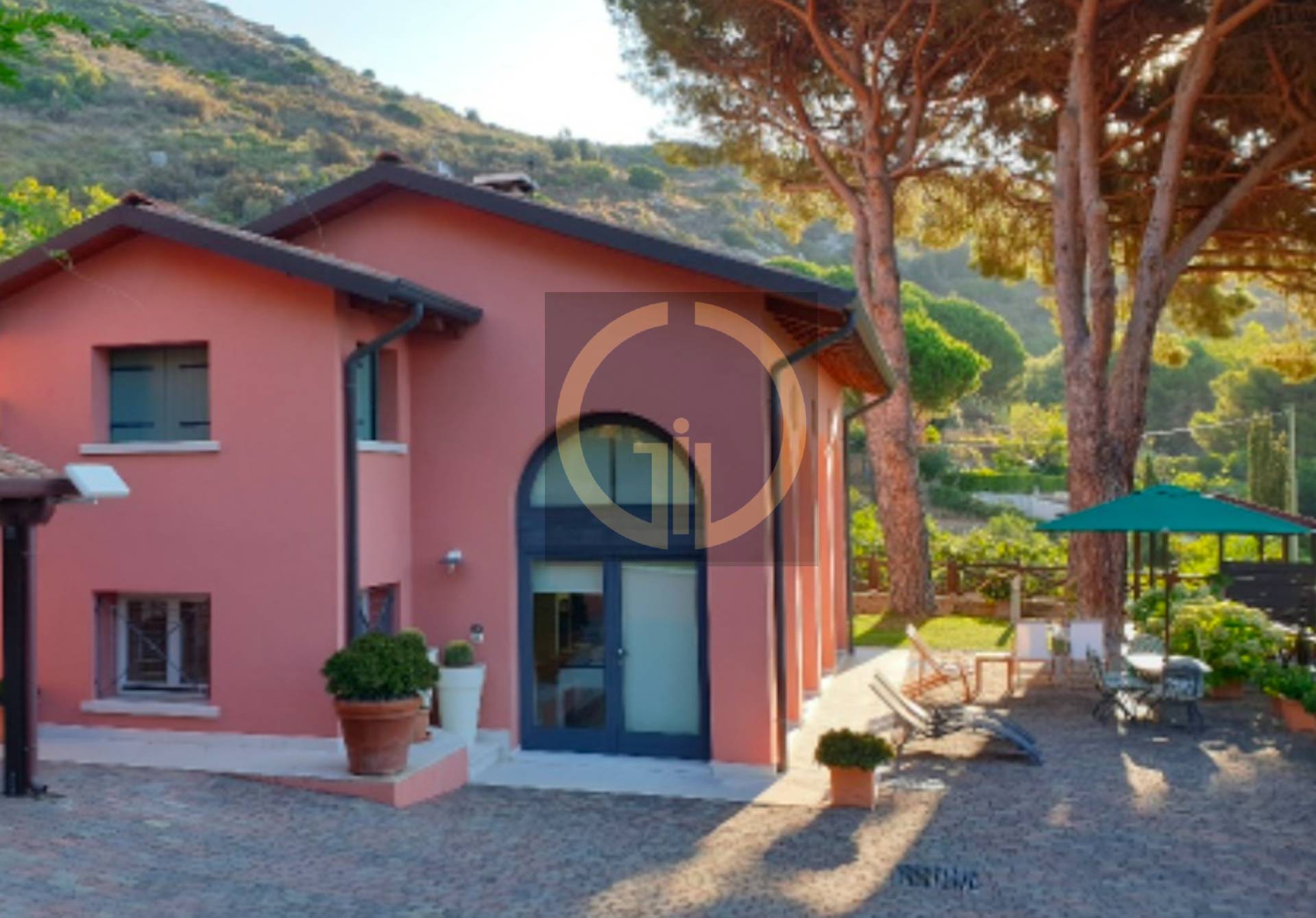 Villa in vendita a Campo nell'Elba