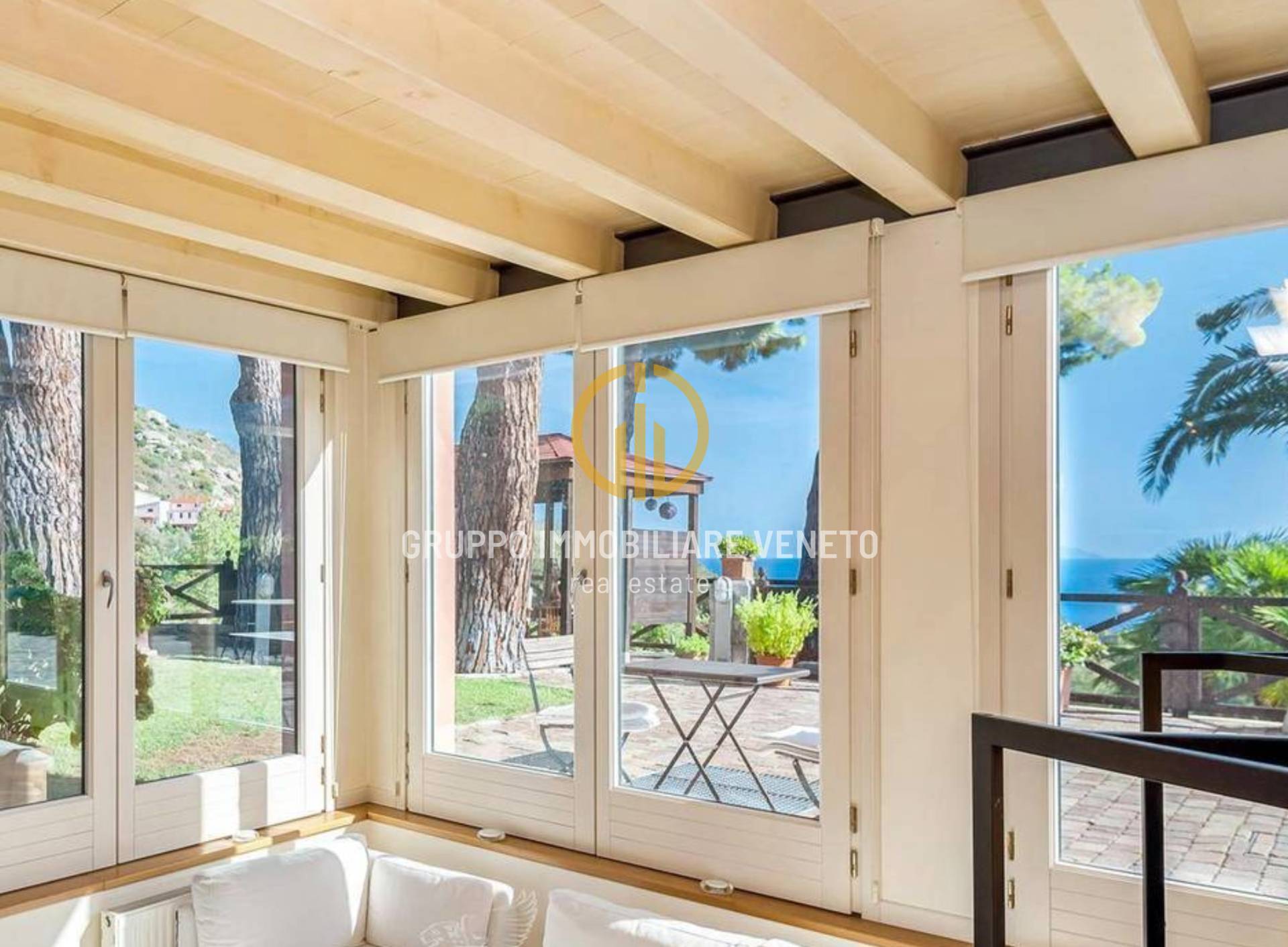 Villa in vendita a Campo nell'Elba