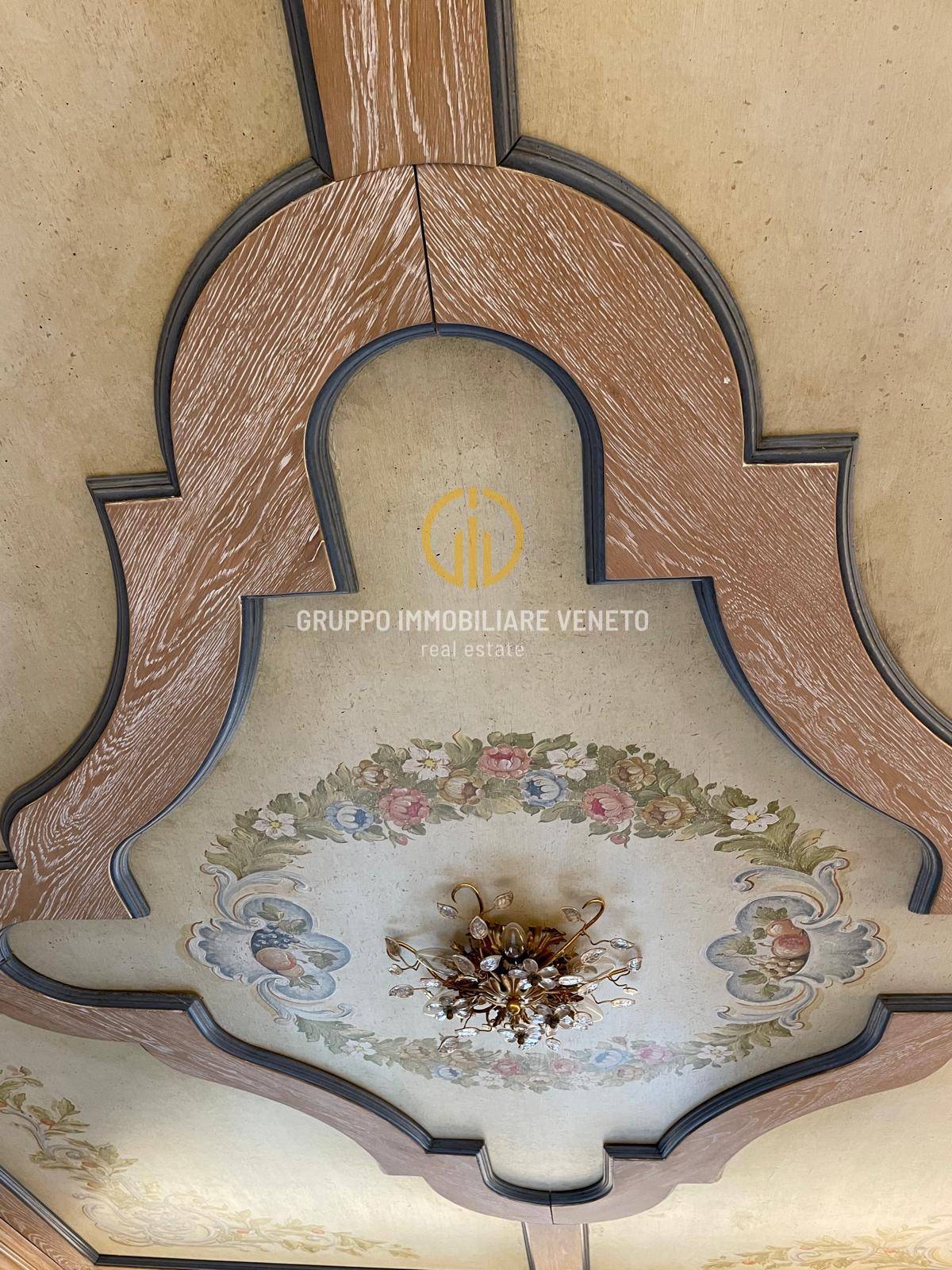 Palazzetto in vendita a Cortina d'Ampezzo