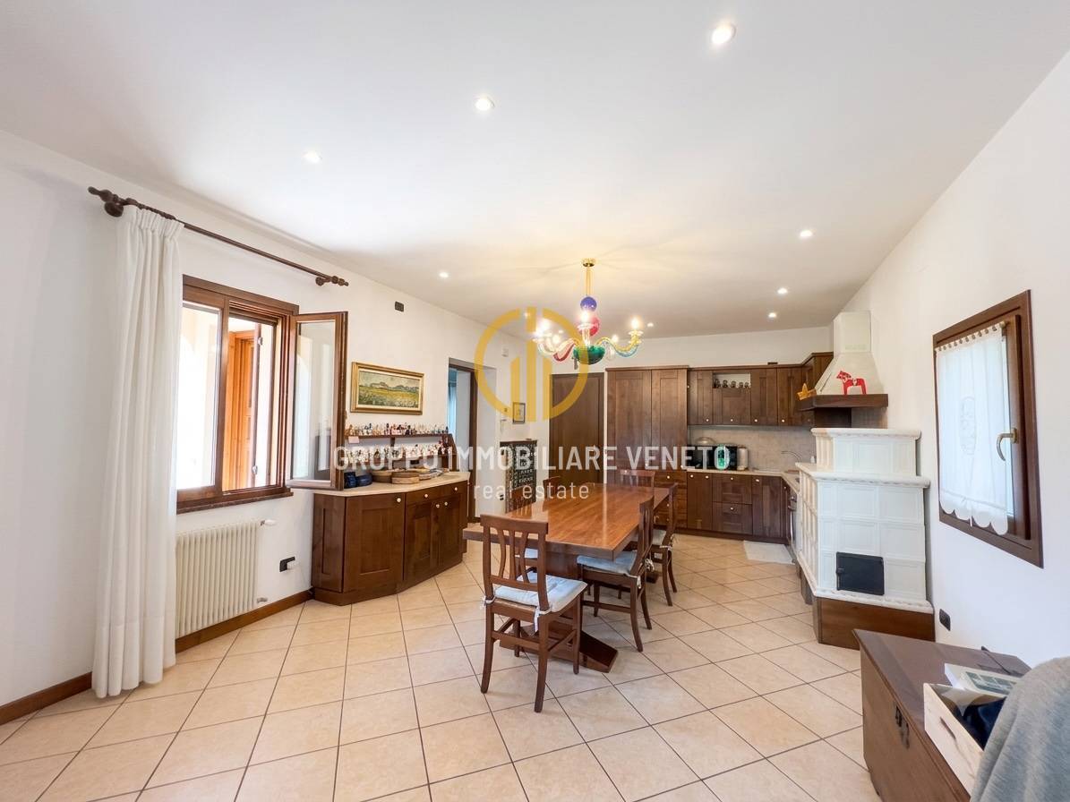 Casa singola in vendita a Montebelluna, Guarda