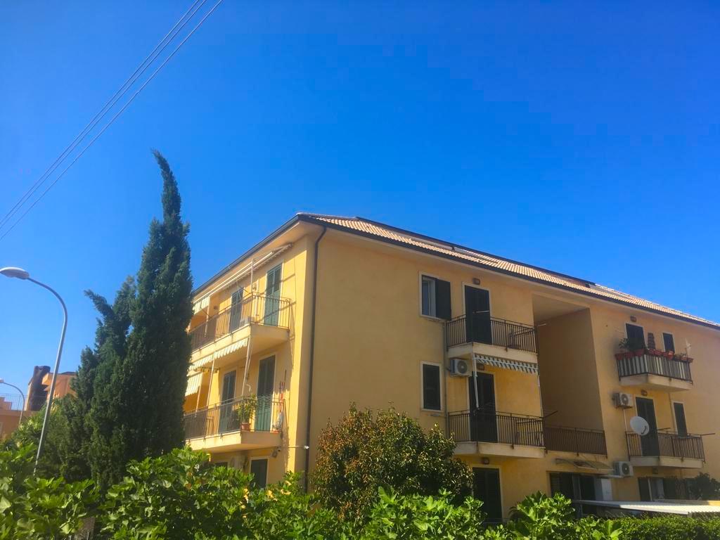 Appartamento con terrazzo in centro, Bagheria