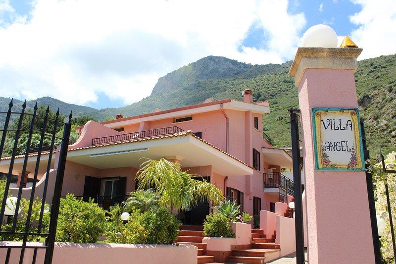 Villa con giardino in strada vuccavanella, Trabia