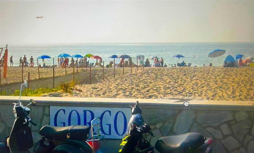 Villa con giardino in gorgo lungo, Lascari