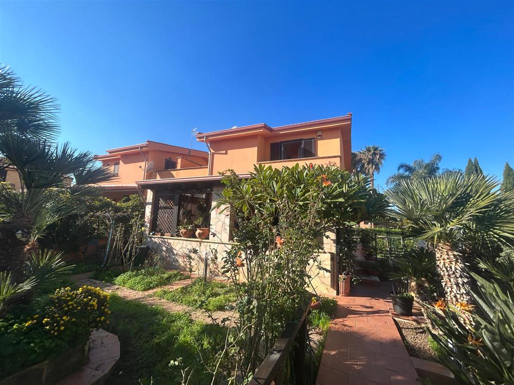 Villa con giardino in via santoro, Altavilla Milicia