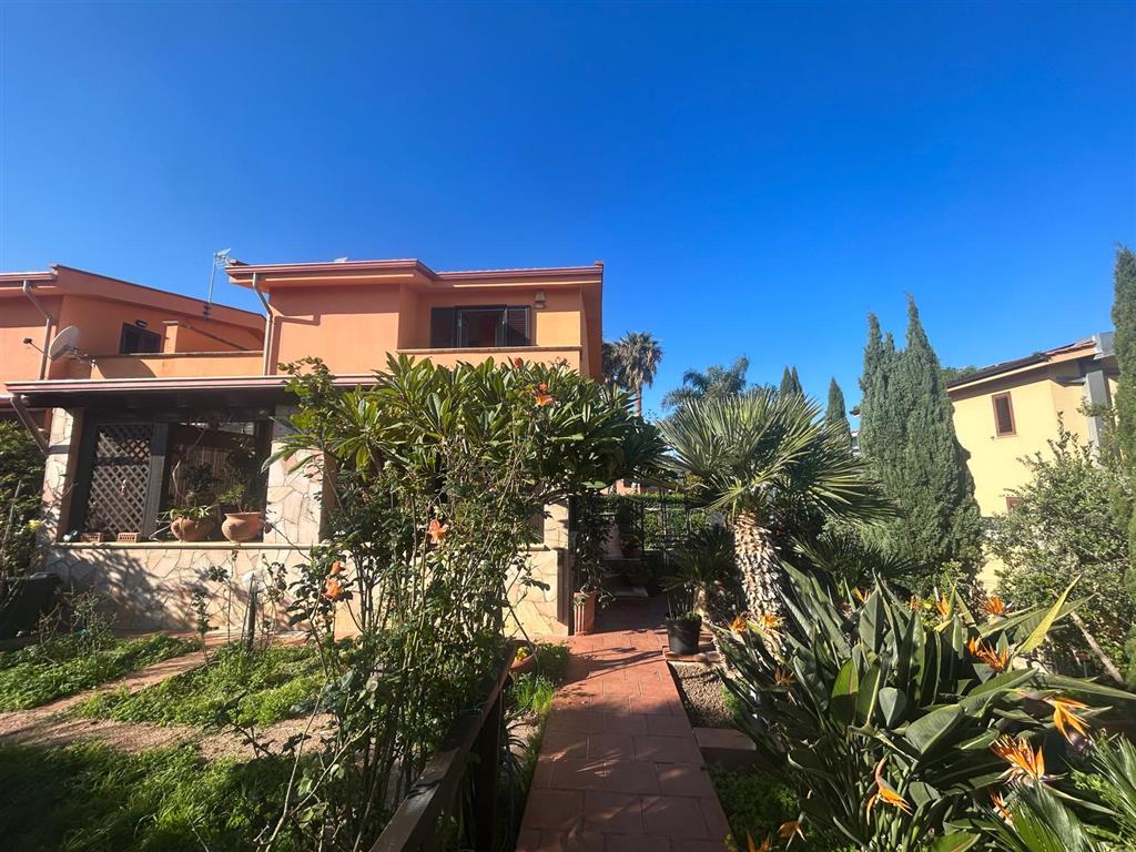 Villa con giardino in via santoro, Altavilla Milicia